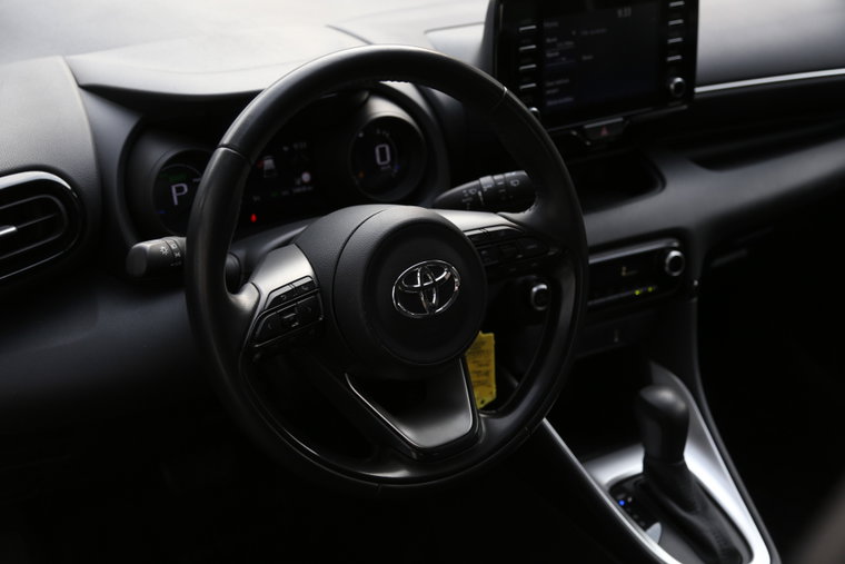 Vehicle Image 8