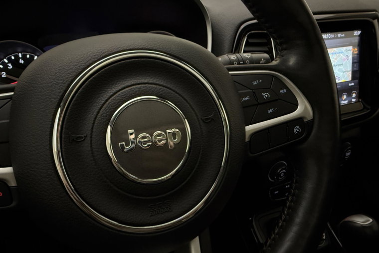 Vehicle Image 19