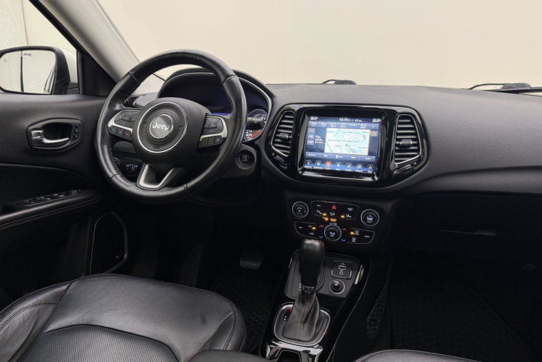 Vehicle Image 30