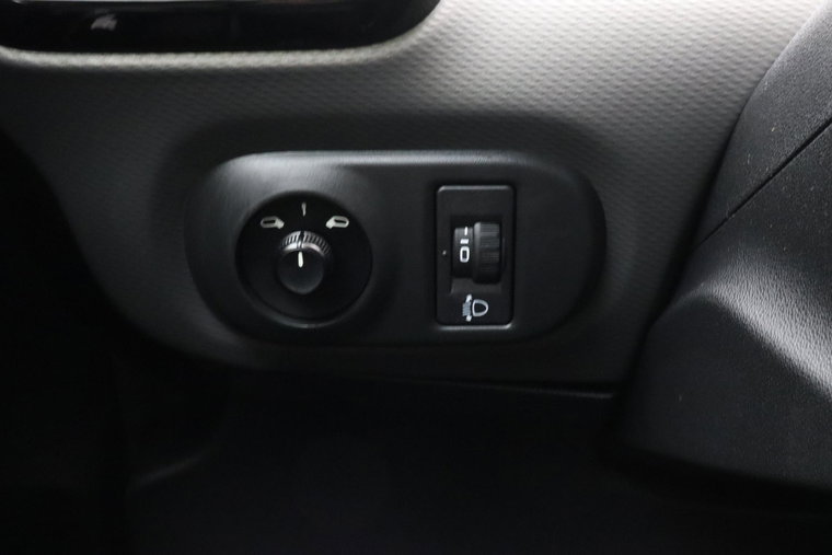Vehicle Image 24
