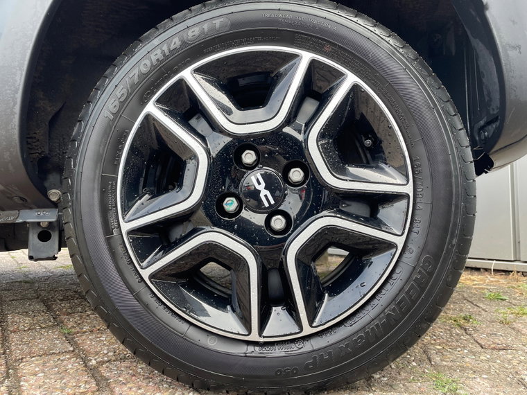 Vehicle Image 27