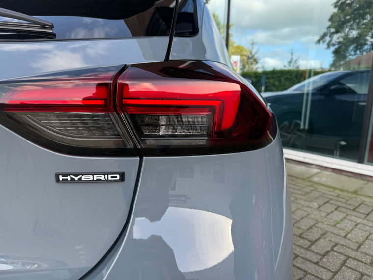Vehicle Image 12