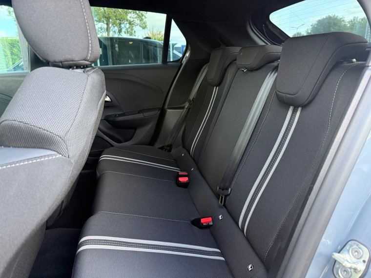 Vehicle Image 33