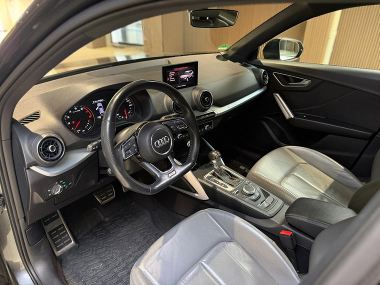 Vehicle Image 18