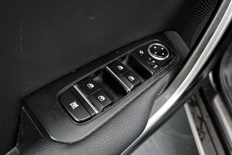 Vehicle Image 20