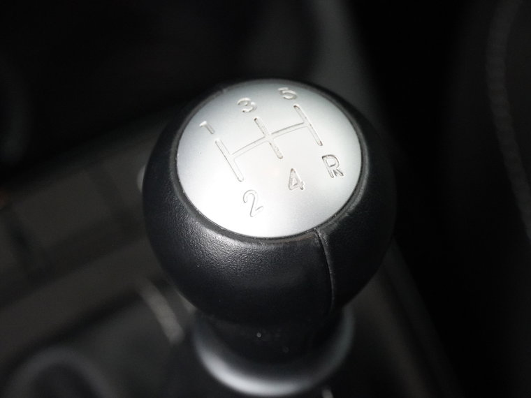 Vehicle Image 29