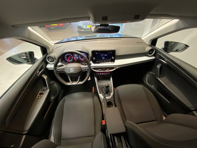 Vehicle Image 13