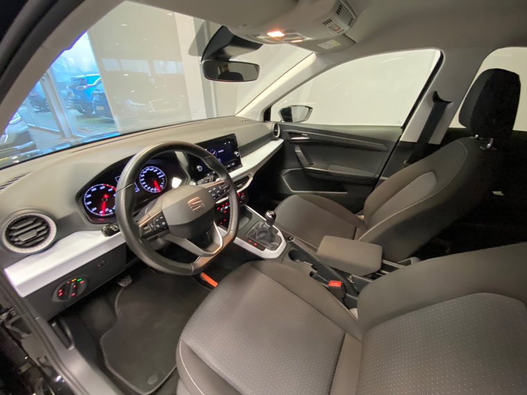 Vehicle Image 7