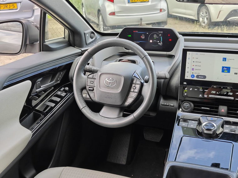 Vehicle Image 21