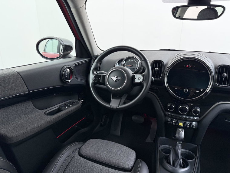 Vehicle Image 26