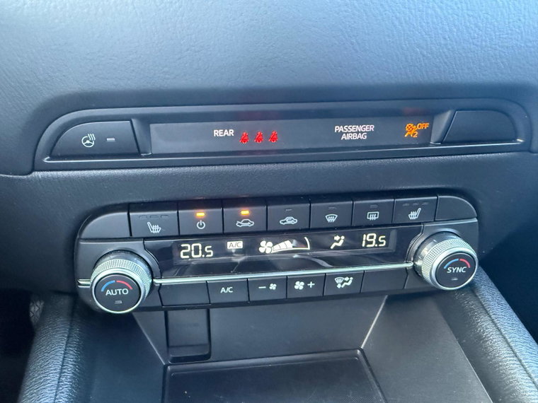 Vehicle Image 27