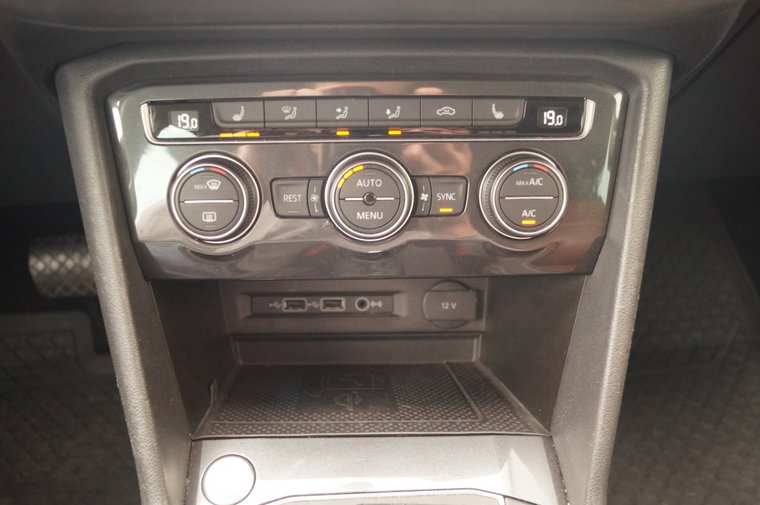 Vehicle Image 26