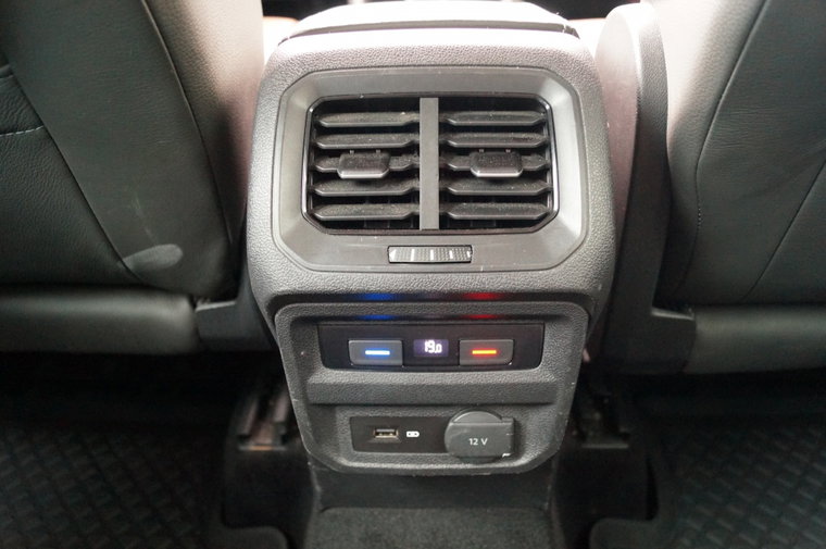 Vehicle Image 29
