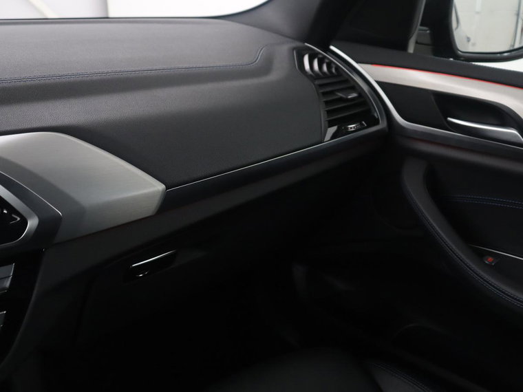 Vehicle Image 38