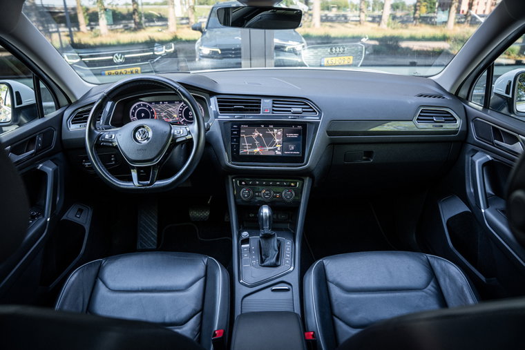 Vehicle Image 18