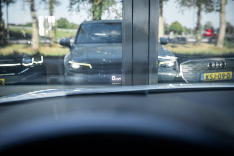 Vehicle Image 35
