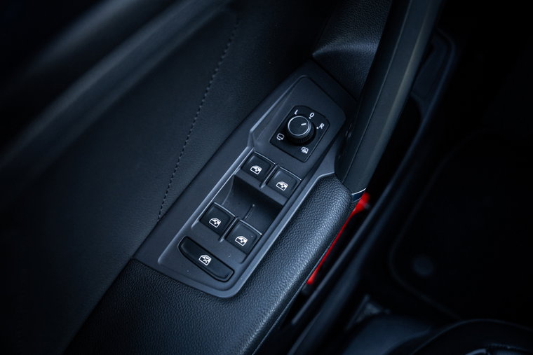 Vehicle Image 37