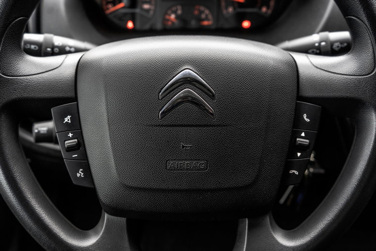 Vehicle Image 13