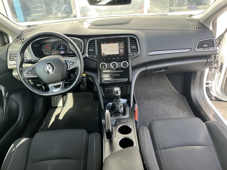 Vehicle Image 30