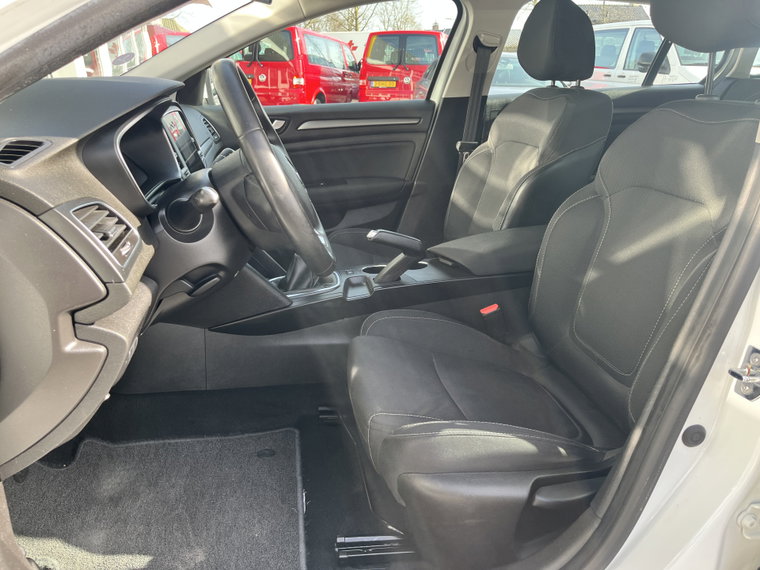 Vehicle Image 32