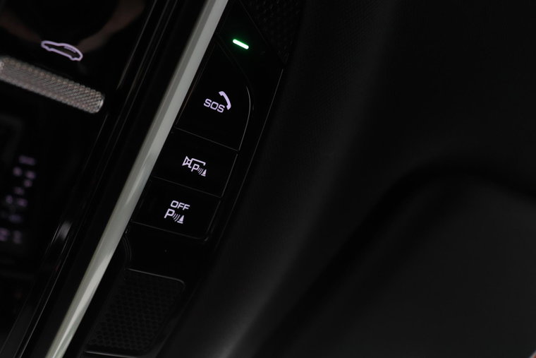 Vehicle Image 36