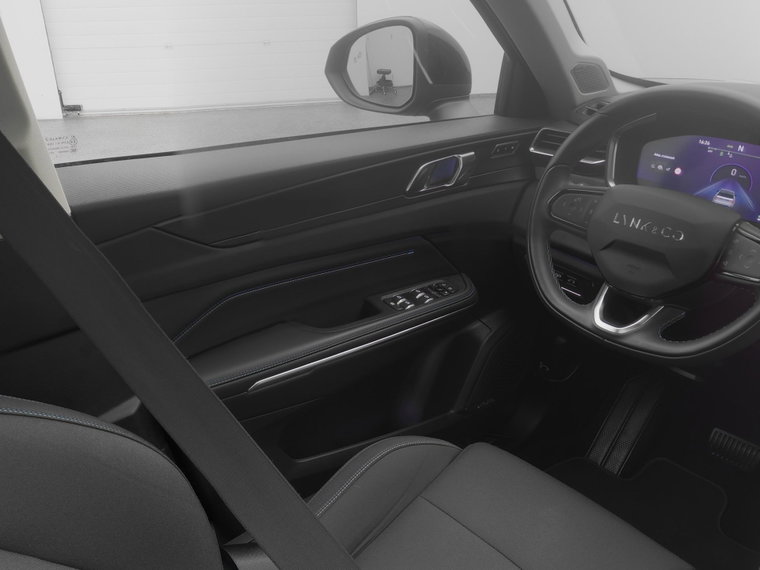 Vehicle Image 11
