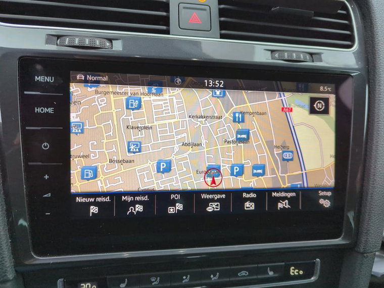 Vehicle Image 9