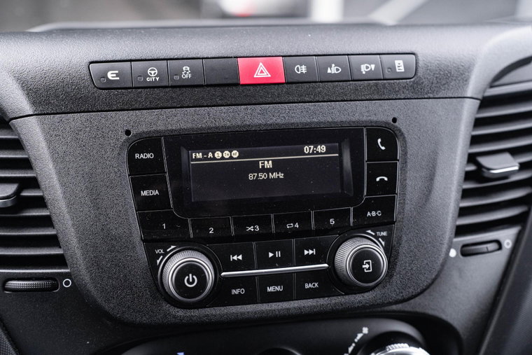Vehicle Image 28