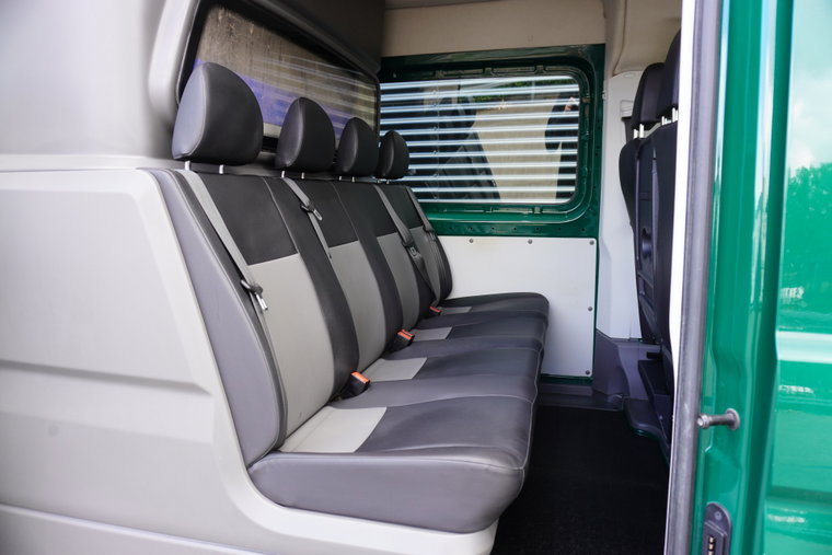 Vehicle Image 9