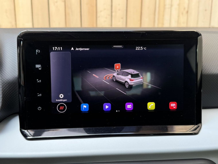 Vehicle Image 21