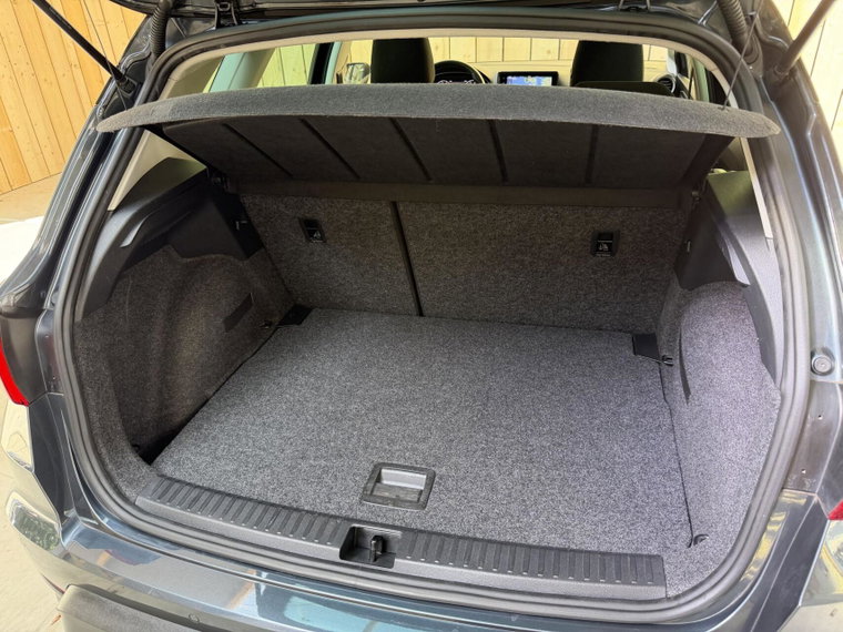 Vehicle Image 40