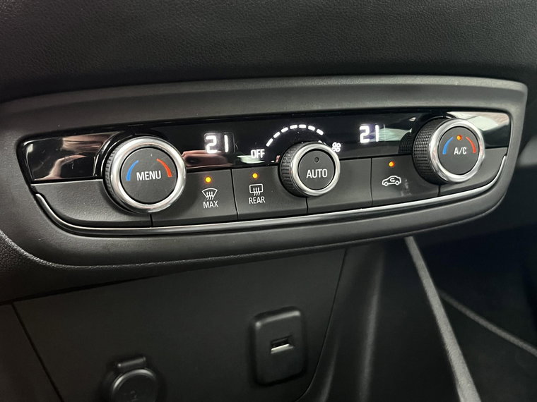 Vehicle Image 26