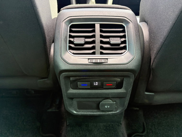 Vehicle Image 26