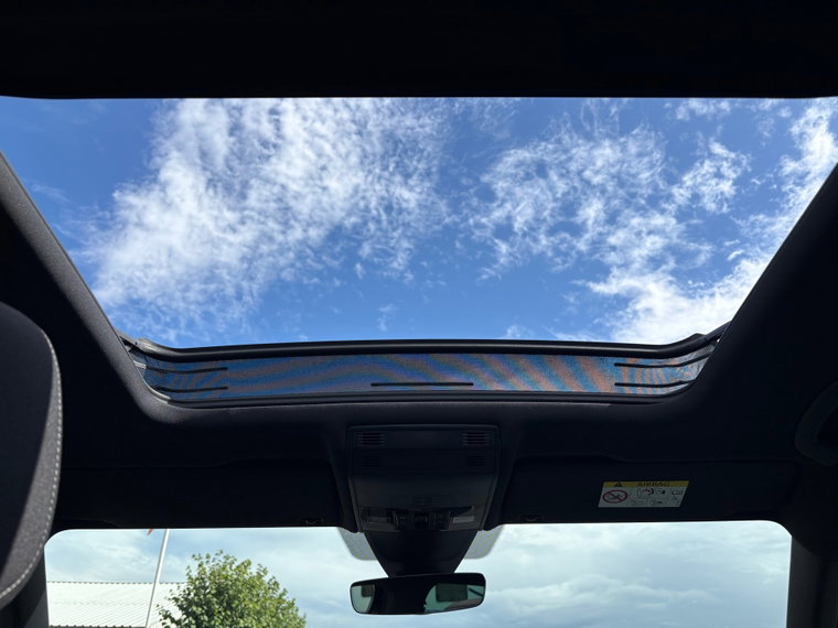 Vehicle Image 27