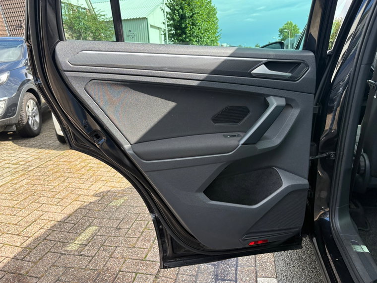 Vehicle Image 29