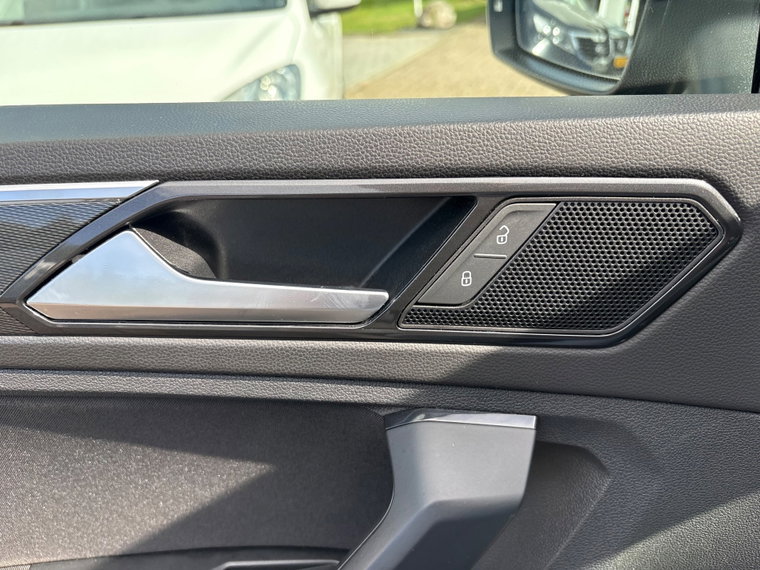 Vehicle Image 38