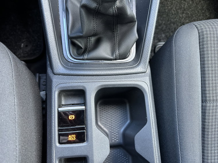Vehicle Image 24