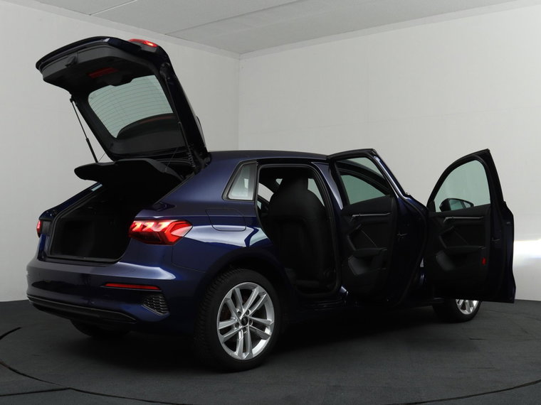 Vehicle Image 33
