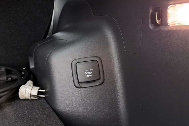 Vehicle Image 14
