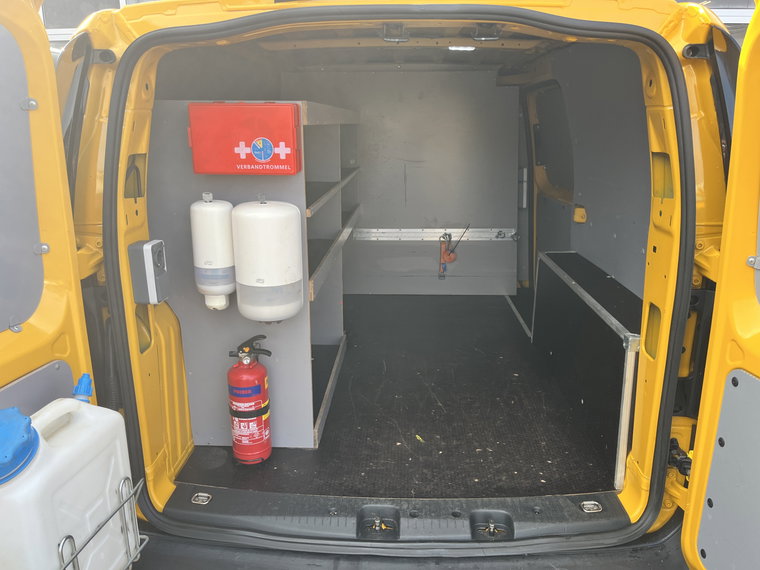 Vehicle Image 16