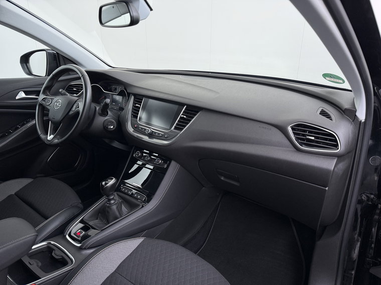 Vehicle Image 32