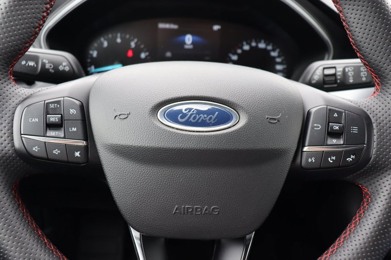 Vehicle Image 25