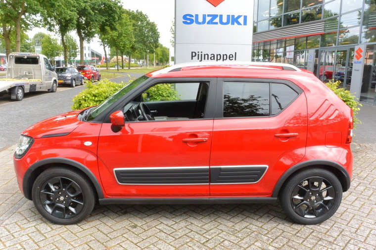 Vehicle Image 4