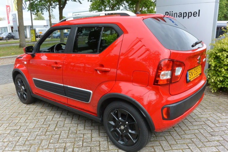 Vehicle Image 5