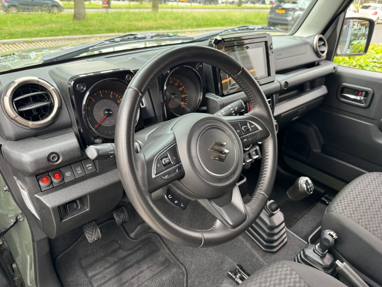 Vehicle Image 24