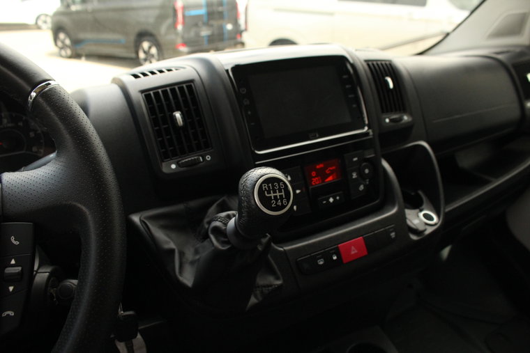 Vehicle Image 23