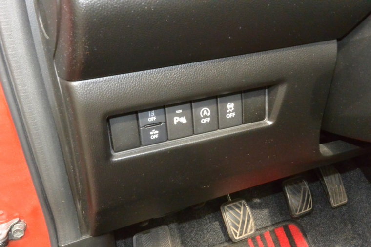 Vehicle Image 16
