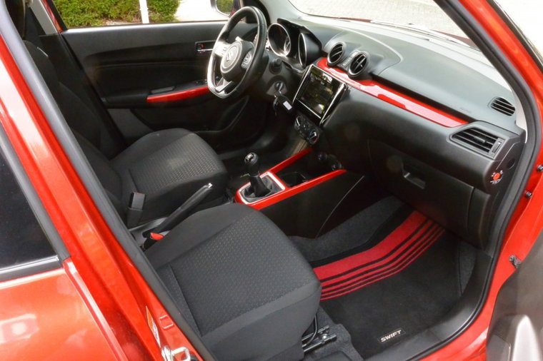 Vehicle Image 26