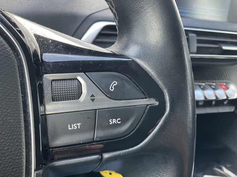 Vehicle Image 24