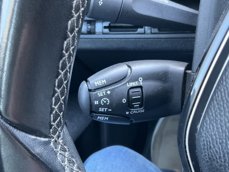 Vehicle Image 53
